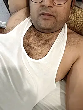 Snapshot of hardyloves chatting on January 2025 03:31:02 PM hardyloves online show from January 2025 03:31:02 PM