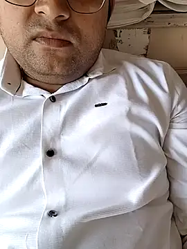 Snapshot of hardyloves chatting on January 2025 07:53:02 AM hardyloves online show from January 2025 07:53:02 AM