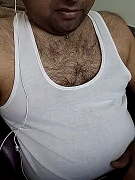 Snapshot of hardyloves chatting on January 2025 01:16:02 PM hardyloves online show from January 2025 01:16:02 PM