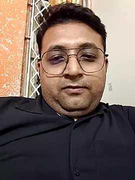 Snapshot of hardyloves chatting on January 2025 04:27:01 PM hardyloves online show from January 2025 04:27:01 PM