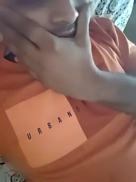 Snapshot of hardyloves chatting on January 2025 06:59:02 AM hardyloves online show from January 2025 06:59:02 AM