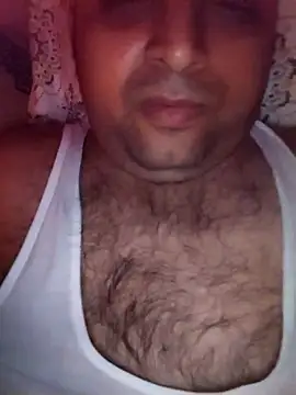 Snapshot of hardyloves chatting on March 2025 05:16:02 PM hardyloves online show from March 2025 05:16:02 PM