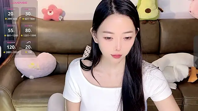 Yilin1999 online show from January 2025 07:11:02 AM