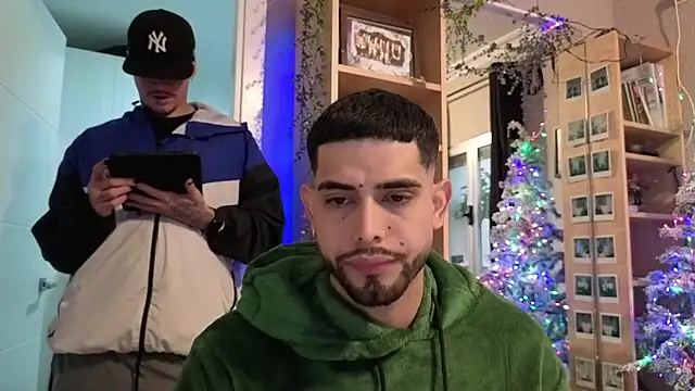 Snapshot of Chicos_defiesta chatting on November 2025 04:07:02 PM Chicos defiesta online show from November 2025 04:07:02 PM