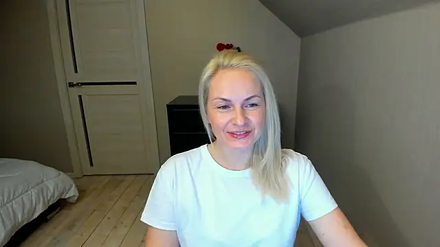 Alicee Gracee online show from October 2025 07:12:02 PM