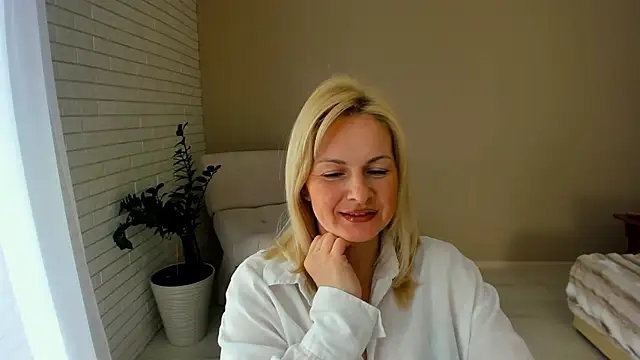 Alicee Gracee online show from February 2026 10:05:01 AM