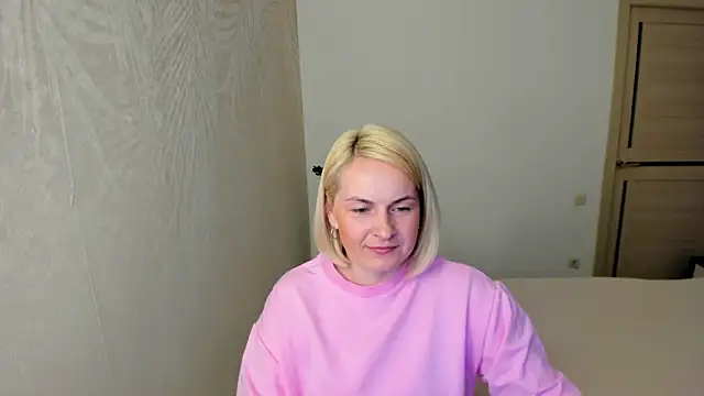 Alicee Gracee online show from April 2026 06:38:01 PM