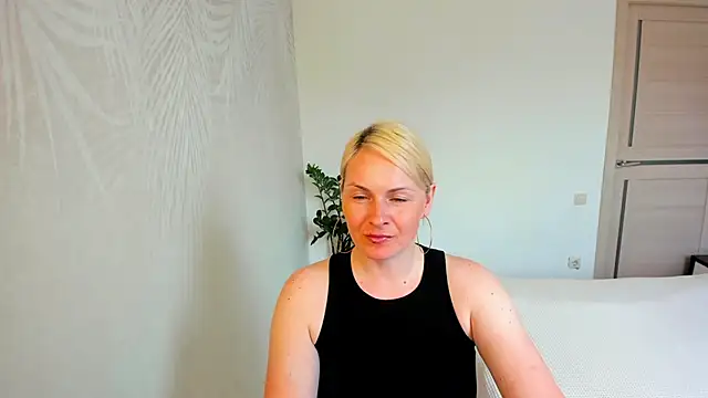 Alicee Gracee online show from May 2026 09:50:02 AM