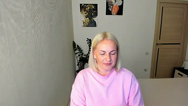Snapshot of Alicee_Gracee chatting on June 2026 07:37:01 PM Alicee Gracee online show from June 2026 07:37:01 PM