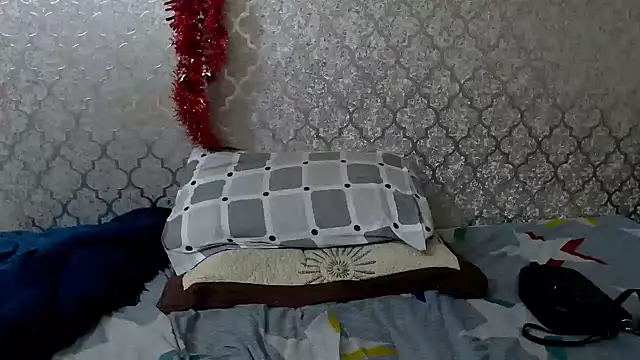 MaximTease24 online show from February 2025 09:15:01 PM