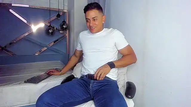 Snapshot of Lucii_fer_ chatting on March 2026 11:38:02 AM Lucii fer online show from March 2026 11:38:02 AM