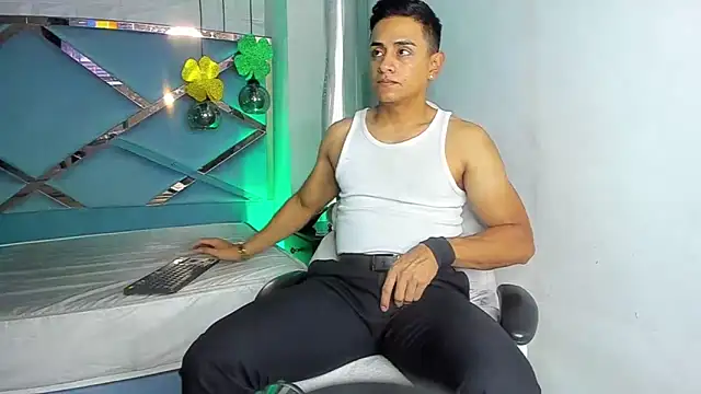 Snapshot of Lucii_fer_ chatting on March 2026 01:36:02 PM Lucii fer online show from March 2026 01:36:02 PM