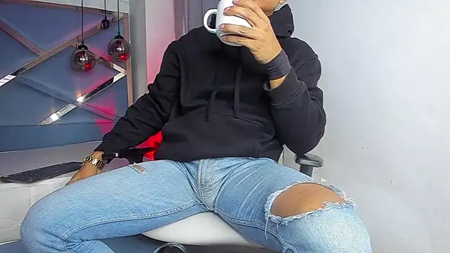 Snapshot of Lucii_fer_ chatting on March 2026 11:46:02 AM Lucii fer online show from March 2026 11:46:02 AM