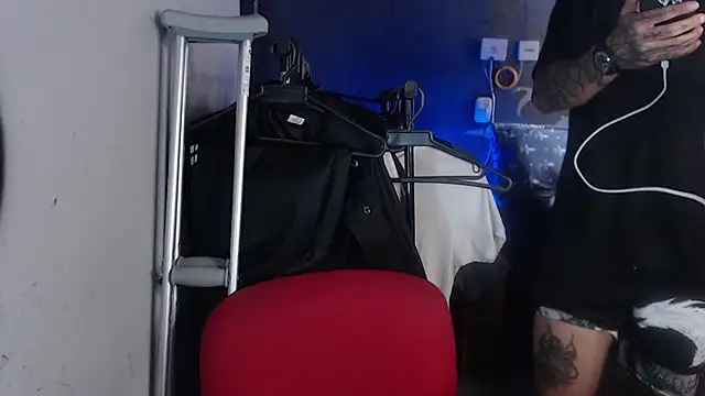 Snapshot of Dereck_Dickson chatting on October 2025 04:08:01 PM Dereck Dickson online show from October 2025 04:08:01 PM