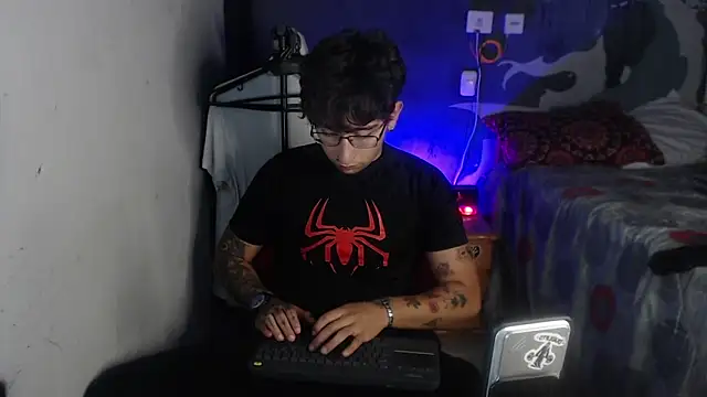 Snapshot of Dereck_Dickson chatting on November 2025 03:09:02 AM Dereck Dickson online show from November 2025 03:09:02 AM