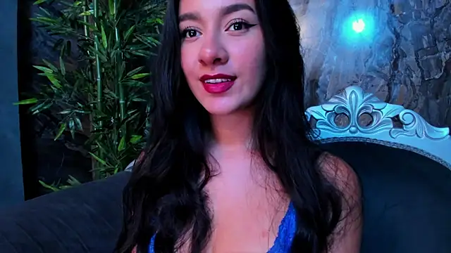 Snapshot of anne_Lee chatting on January 2025 11:28:01 PM anne Lee online show from January 2025 11:28:01 PM