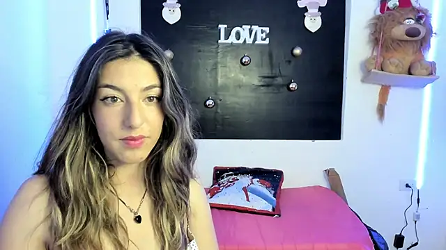 queen-natty online show from December 2024 02:56:01 AM