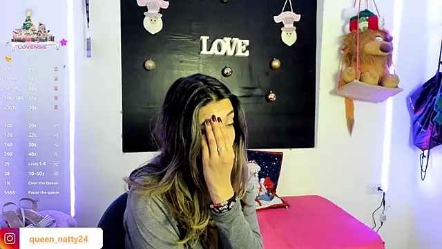 queen-natty online show from December 2024 06:45:01 AM