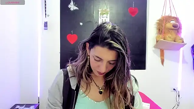 queen-natty online show from January 2025 04:33:02 AM