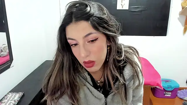 queen-natty online show from January 2025 03:20:01 AM