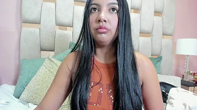 nicole fisherr online show from December 2025 05:03:02 AM