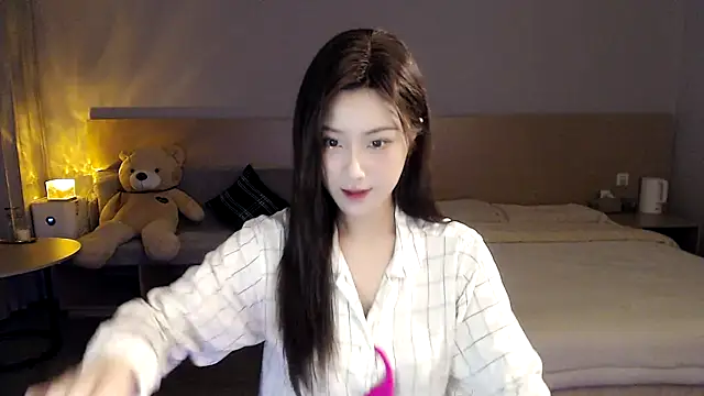 Snapshot of Lucky-baby chatting on December 2024 02:55:01 PM Lucky-baby online show from December 2024 02:55:01 PM