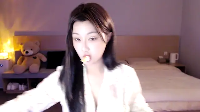 Snapshot of Lucky-baby chatting on December 2024 03:25:02 PM Lucky-baby online show from December 2024 03:25:02 PM