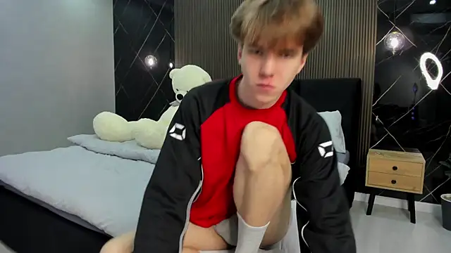 Snapshot of braxiboy chatting on January 2025 12:55:01 PM braxiboy online show from January 2025 12:55:01 PM