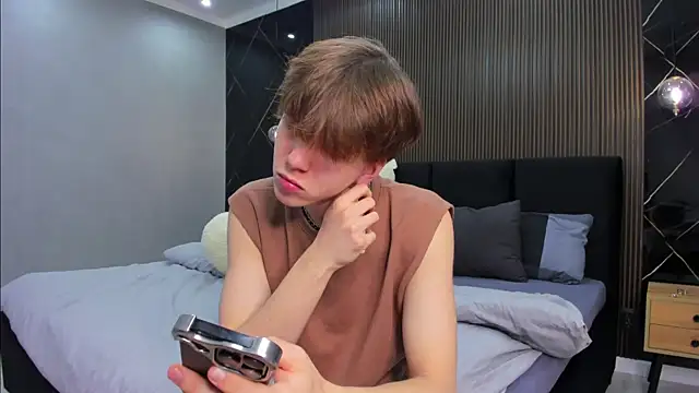 Snapshot of braxiboy chatting on February 2025 12:57:02 PM braxiboy online show from February 2025 12:57:02 PM