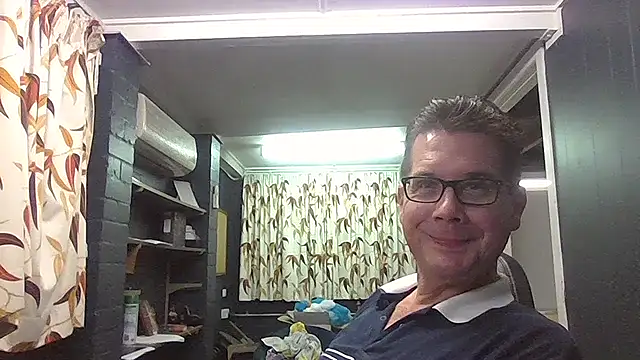 Snapshot of tilobinder chatting on December 2024 02:30:01 PM tilobinder online show from December 2024 02:30:01 PM