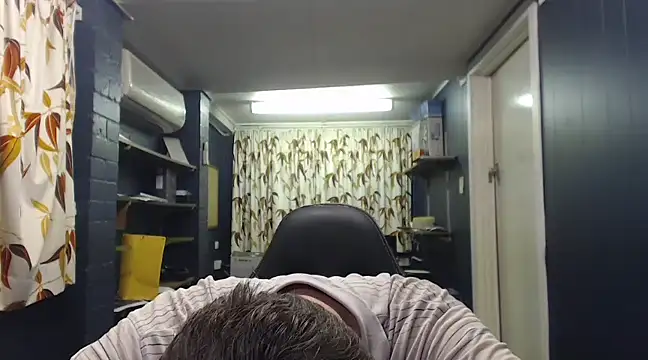 Snapshot of tilobinder chatting on March 2025 06:18:01 PM tilobinder online show from March 2025 06:18:01 PM