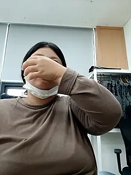 hello098712 online show from September 2025 03:22:01 AM