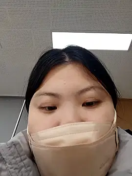 hello098712 online show from November 2025 03:23:01 AM