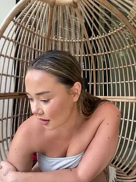 mayakitsune69 online show from February 2026 10:25:01 AM