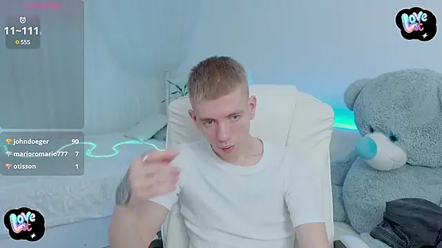 Snapshot of shampoo777 chatting on February 2025 10:29:02 PM shampoo777 online show from February 2025 10:29:02 PM