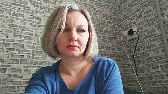 Snapshot of EdithManning chatting on February 2025 06:19:01 AM EdithManning online show from February 2025 06:19:01 AM