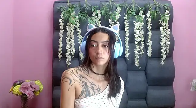 Snapshot of Miaa_Thopmson chatting on March 2025 07:22:01 PM Miaa Thopmson online show from March 2025 07:22:01 PM