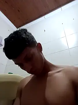 Snapshot of wolf_james123 chatting on January 2025 05:08:02 AM wolf james123 online show from January 2025 05:08:02 AM