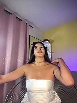 Snapshot of zoey-fox chatting on January 2025 03:12:02 AM zoey-fox online show from January 2025 03:12:02 AM