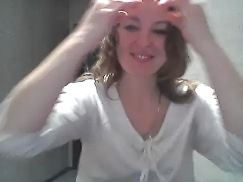 Snapshot of VselenaSun402 chatting on January 2025 10:49:01 AM VselenaSun402 online show from January 2025 10:49:01 AM