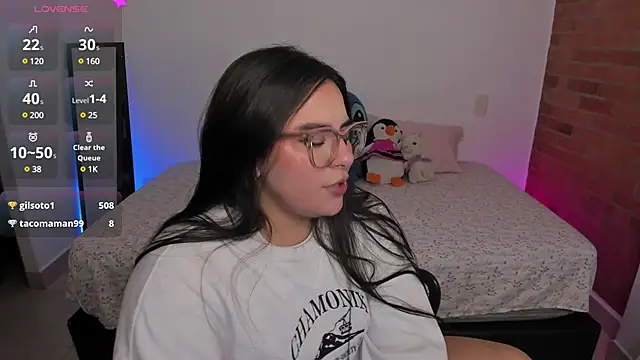 Snapshot of charlotte_blass chatting on December 2024 04:08:02 AM charlotte blass online show from December 2024 04:08:02 AM