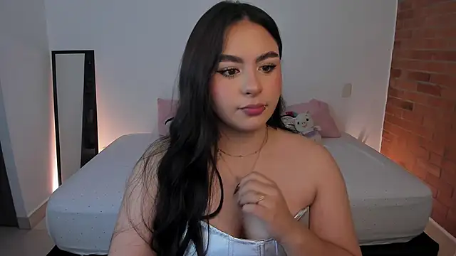 Snapshot of charlotte_blass chatting on January 2025 12:55:02 AM charlotte blass online show from January 2025 12:55:02 AM