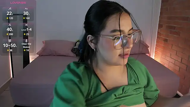 Snapshot of charlotte_blass chatting on February 2025 04:47:01 AM charlotte blass online show from February 2025 04:47:01 AM