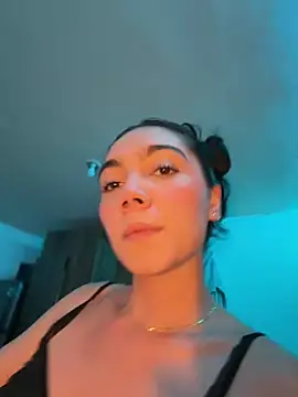 Snapshot of SOY_LUPE chatting on March 2025 05:14:02 AM SOY LUPE online show from March 2025 05:14:02 AM