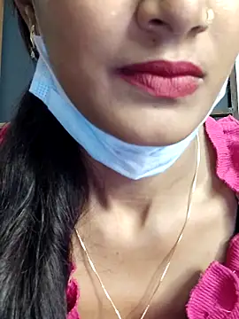 Snapshot of Oleevia chatting on April 2026 08:01:01 AM Oleevia online show from April 2026 08:01:01 AM