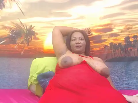 Snapshot of chubbydoll122 chatting on June 2026 02:33:01 PM chubbydoll122 online show from June 2026 02:33:01 PM