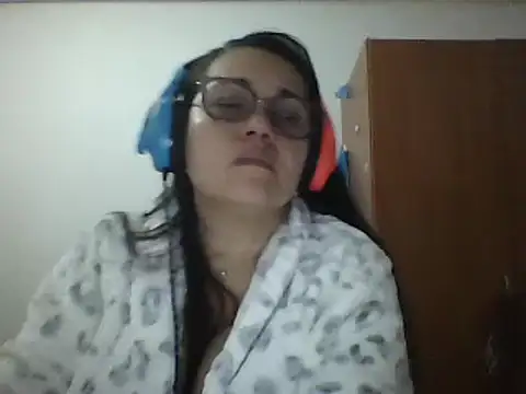 Snapshot of gaby0075 chatting on December 2024 12:17:01 AM gaby0075 online show from December 2024 12:17:01 AM