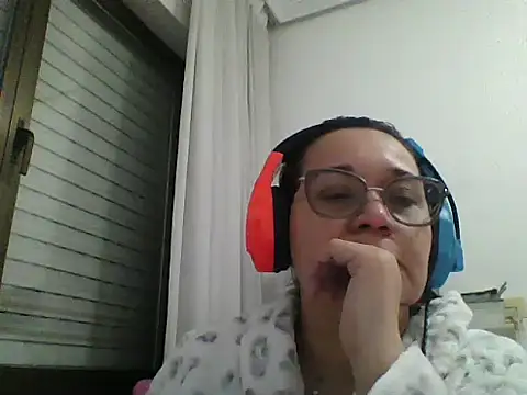 Snapshot of gaby0075 chatting on December 2024 11:06:02 PM gaby0075 online show from December 2024 11:06:02 PM