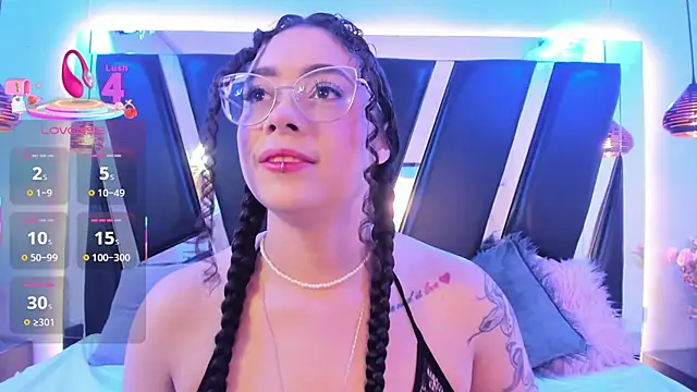 antonelllepiercee online show from October 2025 11:30:02 AM