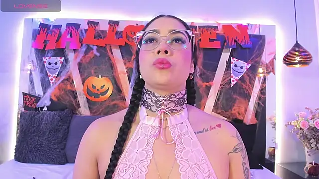 antonelllepiercee online show from October 2025 11:22:01 AM